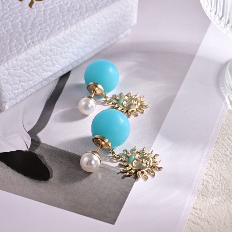 chr1st1an D10r earrings